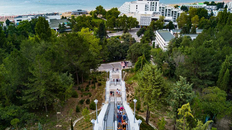kurort-albena-4-family-tur-escalator